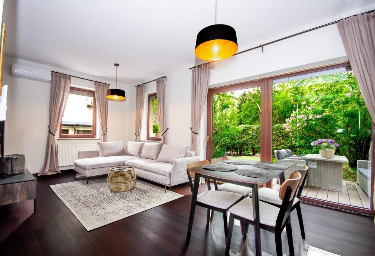 Inpoint 2-Bedrooms Apartment With Private Garden And Free Parking Krakow Exterior photo