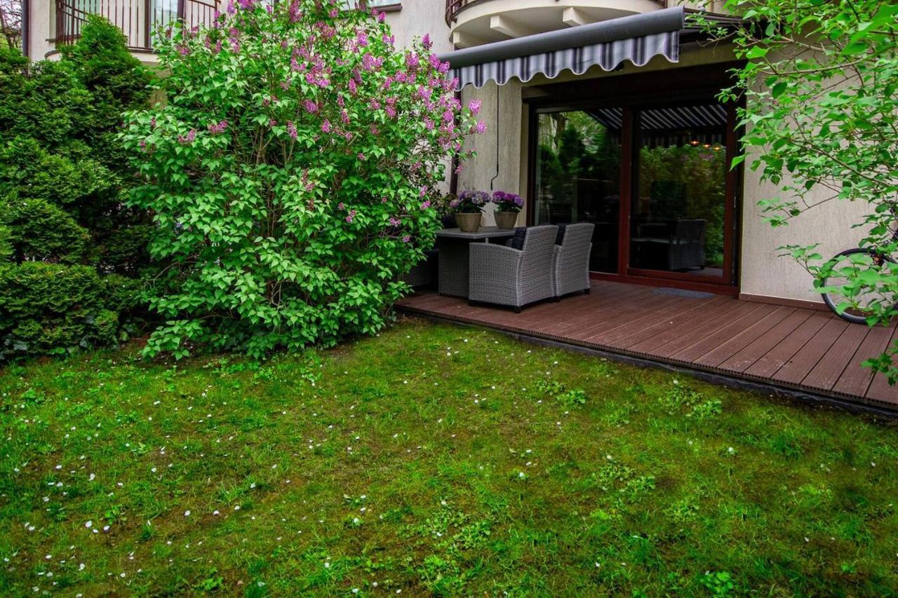 Inpoint 2-Bedrooms Apartment With Private Garden And Free Parking Krakow Exterior photo
